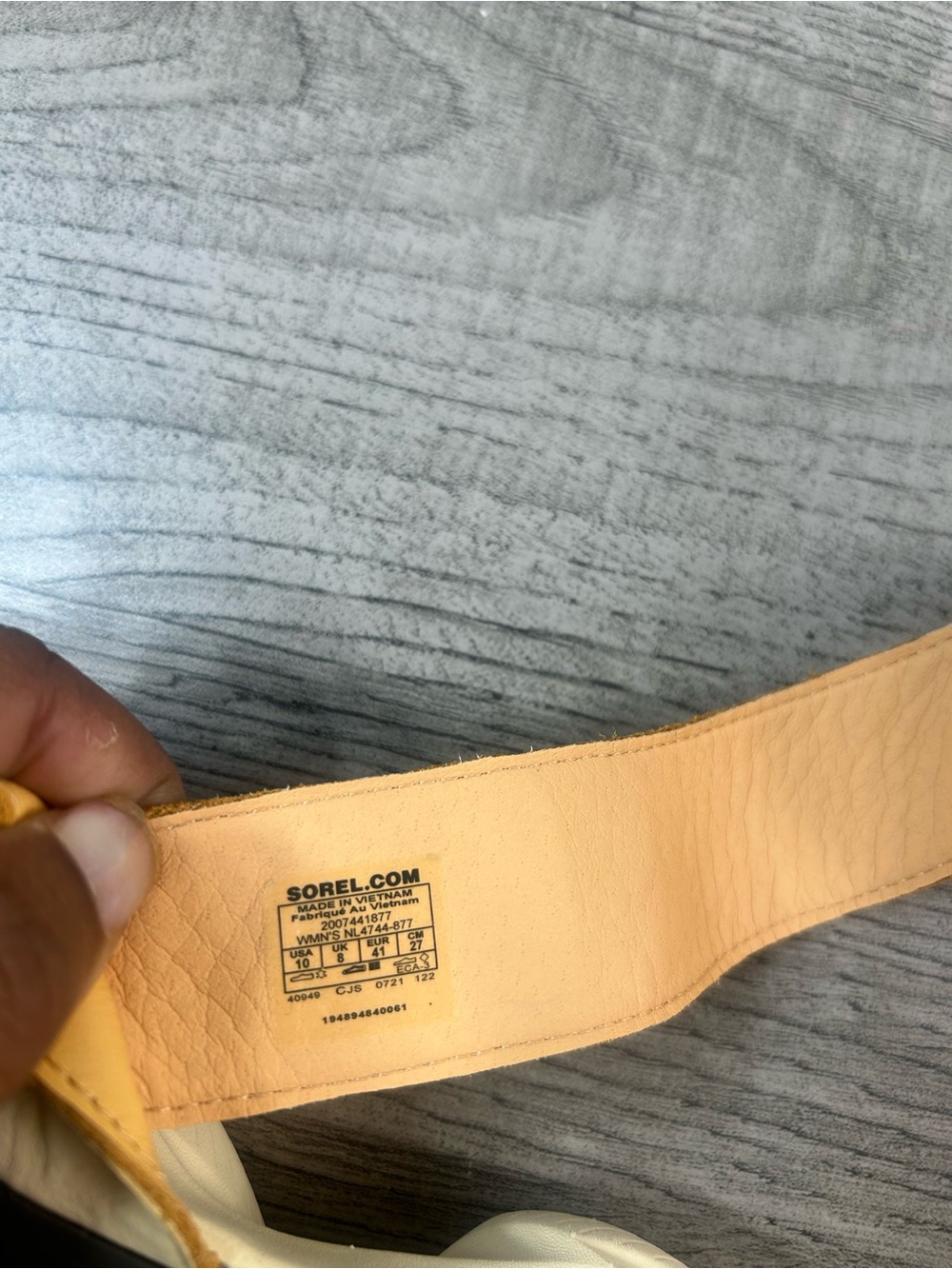 Sorel Splorer Blitz  Strider  Size 10 Yellow Leather Adjustable Strap Sandals - Picture 7 of 8